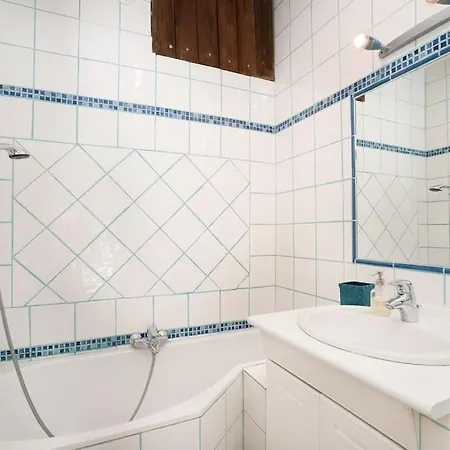 Avec Piscine Dans Le Centre Вилла Сен-Тропе