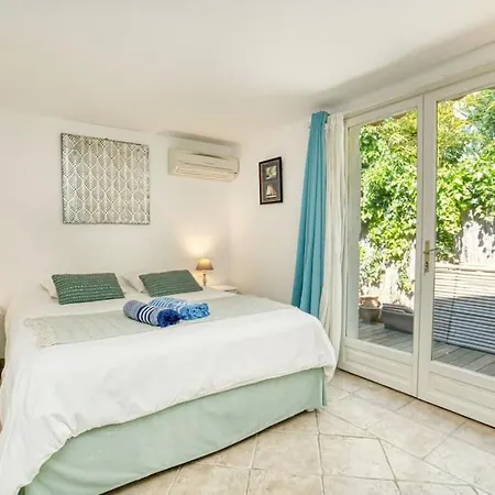 Avec Piscine Dans Le Centre Saint-Tropez